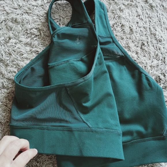 Old Navy Sports Bra - Picture 5 of 10